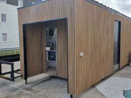 Sebibox - vue laverie automatique pour les clients de l'hôtel.